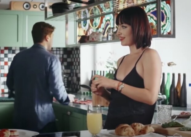 Žena a muž. Foto: snímek obrazovky YouTube