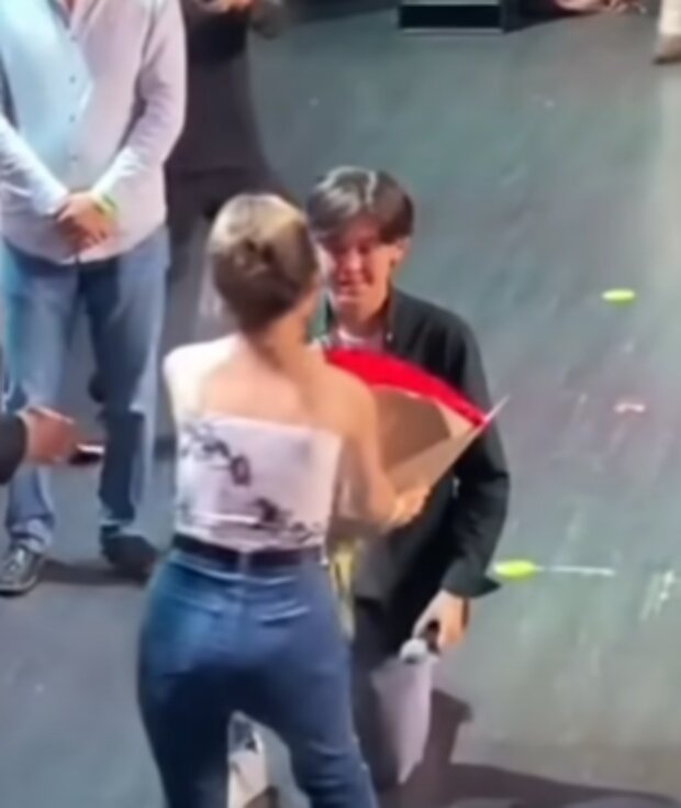 Kluk a holka. Foto: snímek obrazovky YouTube