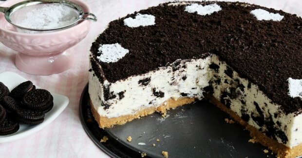Jak připravit dokonalý cheesecake "Oreo". Recept na luxusní dezert bez pečení, odkoukaný u sousedky