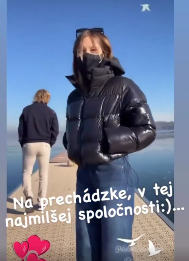 Procházka. Foto: snímek obrazovky Instagram