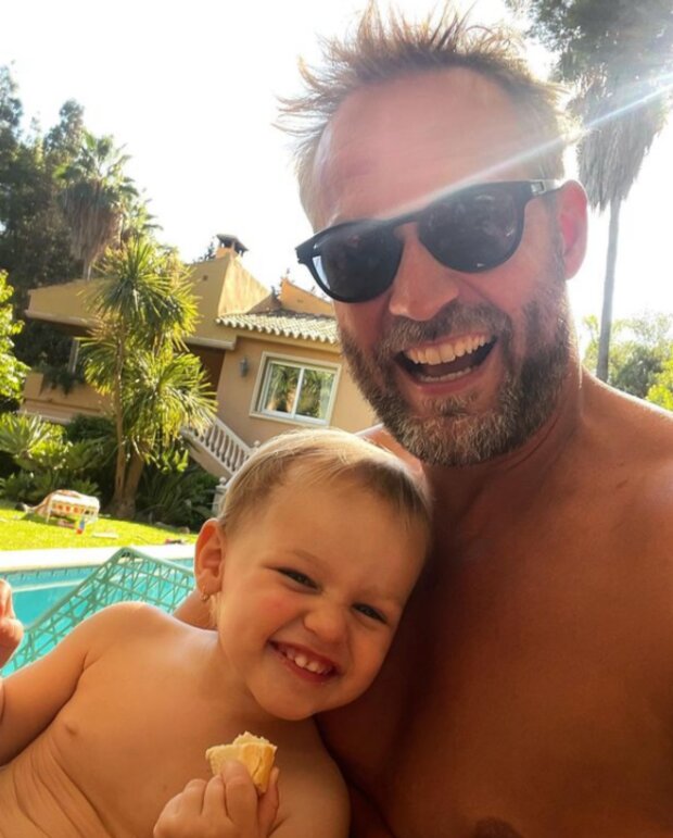 Ondřej Novotný s dcerou. Foto: snímek obrazovky Instagram