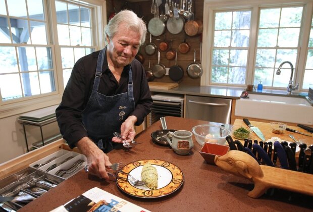 "Kuře nepotřebuje speciální koření a marinády," přesvědčená Shelley Lindgrenová. Slavní kuchaři sdílejí co používají na ochucení kuřete