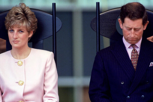 Navzdory žádosti prince Williama The Crown ukáže reakci prince Charlese na rozhovor princezny Diany z roku 1995: „Křičel a plakal“