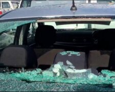 Matka zakryla své dítě před krupobitím a mu zachránila život