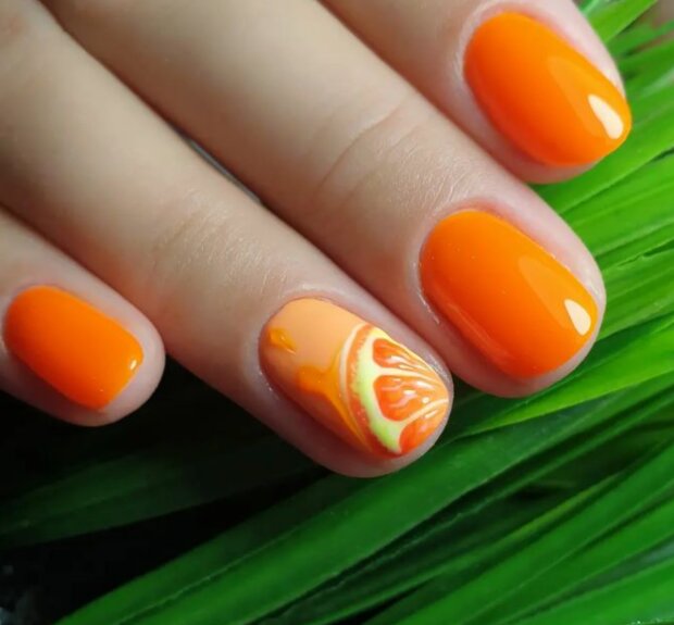 Nápady na jasnou manikúru. Foto: snímek obrazovky Instagram