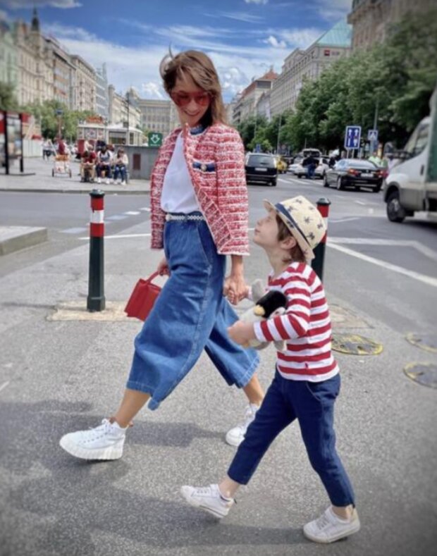 Sandra Nováková se synem Mikulášem. Foto: snímek obrazovky extra.cz
