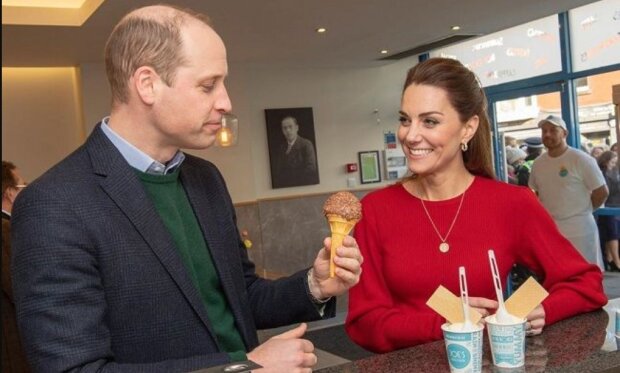 "Jsem milovník čokolády, takže ochutnam oba druhy": Prince William a Kate Middletonová uvolnili své pocity během návštěvy Walesu