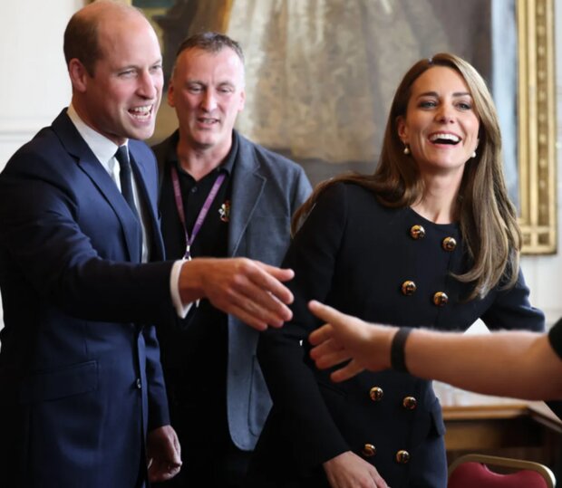 Kate Middleton a Harry. Foto: snímek obrazovky thevoicemag