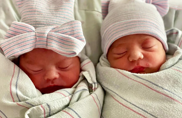 "Tento případ je jedním z nejpamátnějších v mé praxi": Jak žena porodila dvojčata s rozdílem 15 minut v různých letech