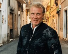 Jak vypadá starší bratr Dolpha Lundgrena "Jsou to bratři?" - pravděpodobně to si budete myslet