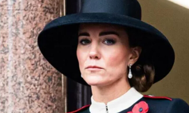 Kate Middletonová se poprvé objevila na veřejnosti poté, co srdce královny přestalo bít: Vévodkyně z Cornwallu a Cambridge vypadala velmi smutně