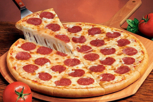 Lstivý muž jedl po dobu tří měsíců pizzu zdarma díky dobrému sluchu