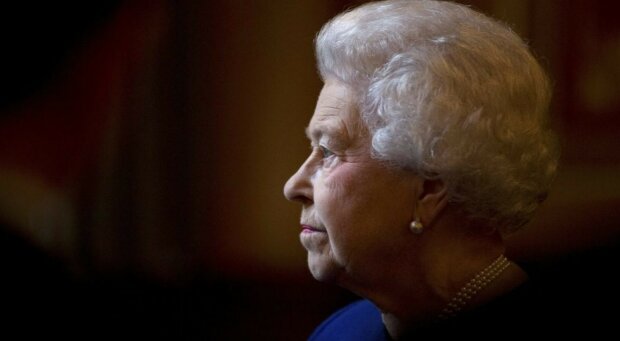 Královna Alžběta II: život ve fotografiích 1. část