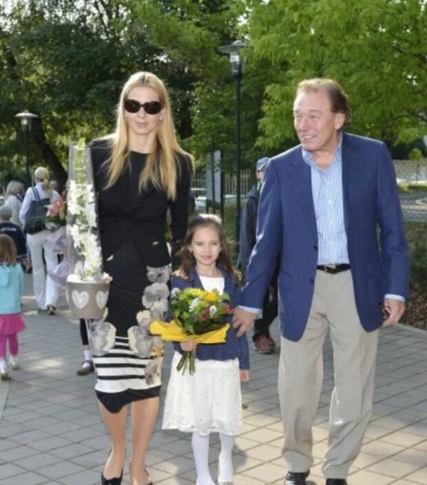Ivana Gottová, Karel Gott a Charlotta. Foto: snímek obrazovky ahaonline.cz