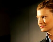 Kanadská supermodelka Linda Evangelista opět na molu: "Nejnovější zprávy z přehlídky Fendi"