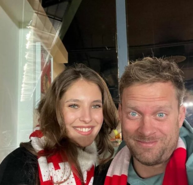 Jakub Prachař a Sara Sandeva. Foto: snímek obrazovky blesk.cz