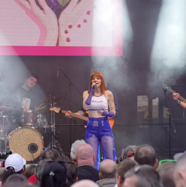 Na akci měla koncert skupina Holki. Foto: snímek obrazovky Instagram