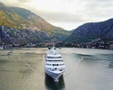 Příběh seniora, který si koupil lístek na loď a žije na ní již třináct let