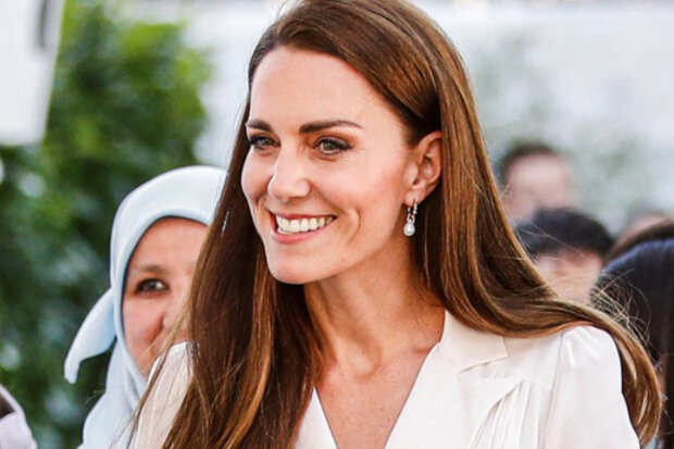 Kamarádka Kate Middleton promluvila o první lásce vévodkyně z Cambridge: "Když Kate přijela do Florencie, byla Harrym opravdu posedlá"