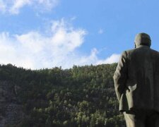 Město, ve kterém není slunce po dobu pěti měsíců, dostává světlo ze zrcadel v horách