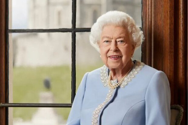 "To, že královna znovu jezdí, je skvělé znamení": Alžběta II. se navzdory zhoršujícímu se zdraví vrátila k jízdě na koni