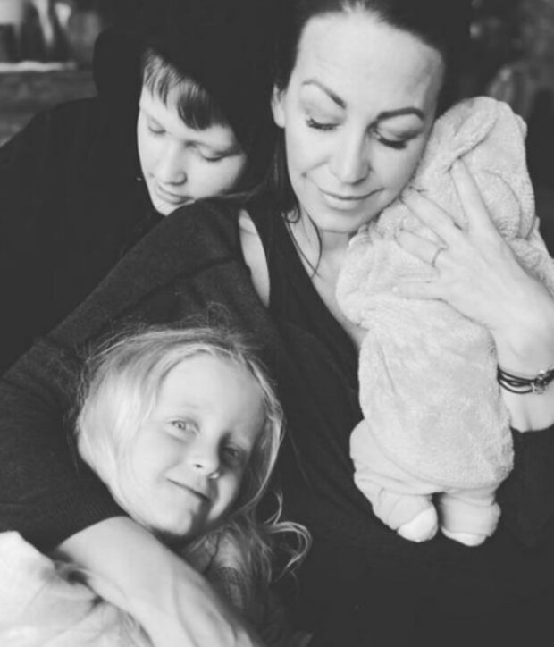 Rodina Agáty Hanychové. Foto: snímek obrazovky Instagram