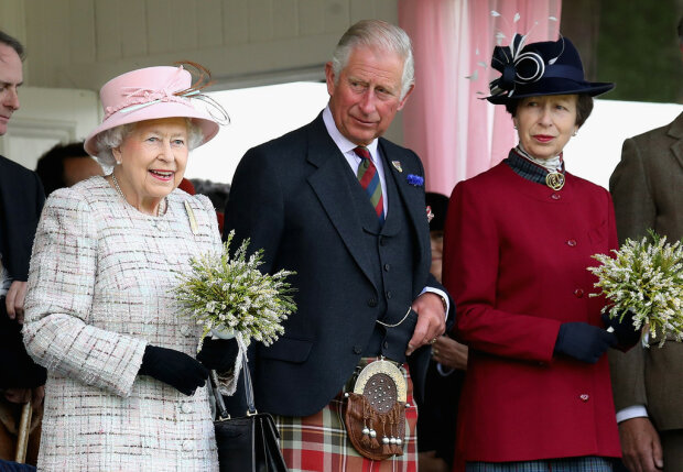 "Neočekávaný obrat v dědictví koruny!": Alžběta II velmi překvapila výběrem dědice, zejména prince Charlese