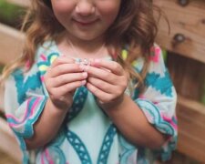 Poklekl a zeptal: "Mohu se stát tvým otcem?"