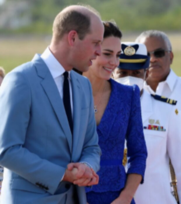 Britský princ William a jeho manželka vévodkyně Kate. Foto: snímek obrazovky blesk.cz