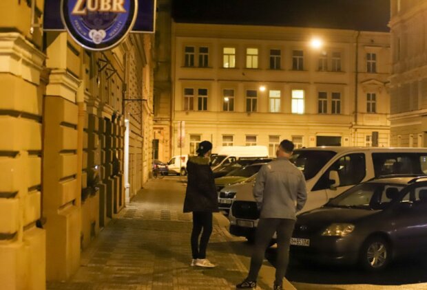Porušení vládních nařízení. Foto: snímek obrazovky blesk.cz