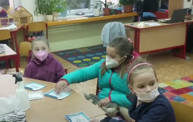 Škola. Foto: snímek obrazovky YouTube