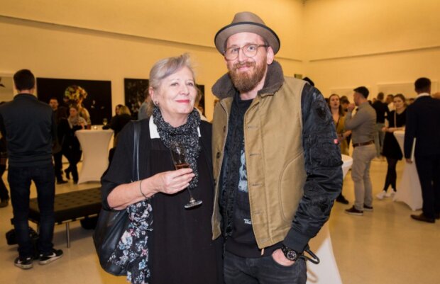 Tomáš Třeštík s maminkou. Foto: snímek obrazovky super.cz