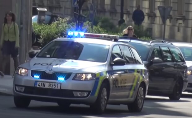 Policie. Foto: snímek obrazovky YouTube