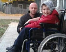 Muž vychoval syna se zvláštními potřebami, kterého opustila vlastní matka