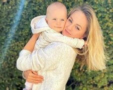 Překvapivě podobní: Miss Earth 2012 ukázala fotku roční dcery, která jako by jí z oka vypadla