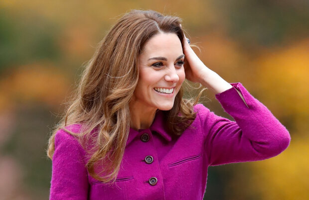 "Poprvé na tuto otázku v Buckinghamském paláci odpověděl před 11 lety": 
jak se Kate Middletonová dostala k jizvě na obličeji