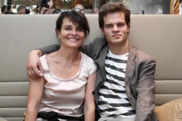 Jana Krausova a její syn Adam. Foto: snímek obrazovky YouTube