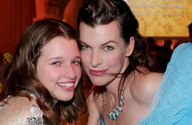 Milla Jovovich a Ever. Foto: snímek obrazovky Focus