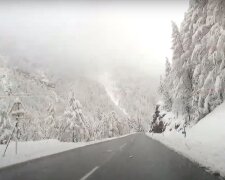 Silný vítr, sněhové jazyky a sněhové závěje: V Česku platí varování před trojicí potenciálně nebezpečných jevů. Meteorologové řekli, kdy platí