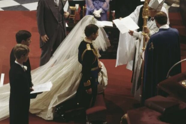 Charles a Diana. Foto: snímek obrazovky mixnews