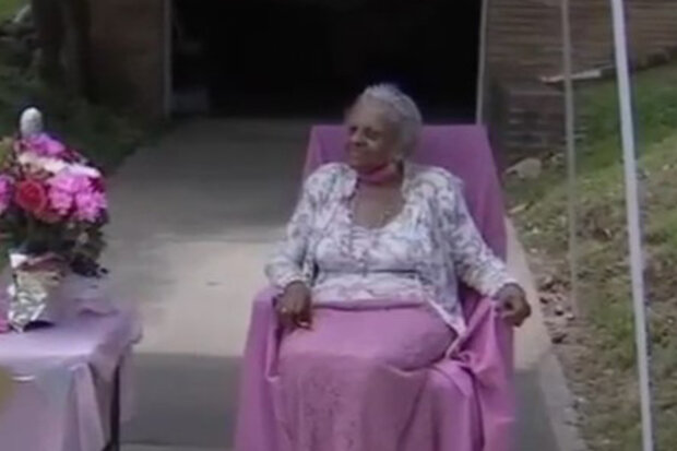 "Chodit, chodit, chodit": 105letá žena odhalila tajemství své dlouhověkosti