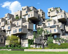 „Elitní bydlení“: jak vypadají uvnitř bytu v neobvyklém domě z betonových tvárnic