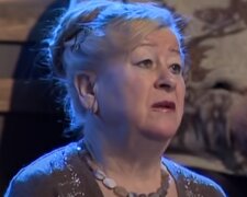 Babička. Foto: snímek obrazovky YouTube