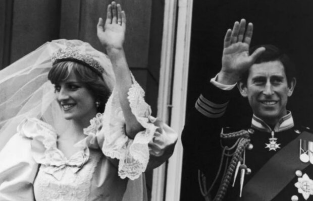 Charles a Diana. Foto: snímek obrazovky mixnews