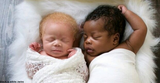 Fotografka porodila dvojčata různých barev pleti