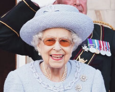 Co Alžběta II. říká o Meghan Markle: "Je dobře, že nepřijde"