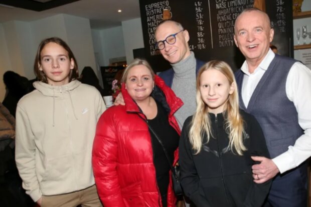 Karel Voříšek s rodinou. Foto: snímek obrazovky blesk.cz