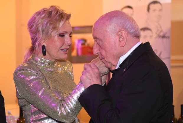 Felix Slováček a Helena Vondráčková. Foto: Snímek obrazovky extra.cz