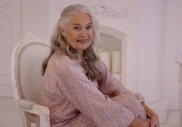 Móda s Terezou Vu. Foto: snímek obrazovky extra.cz