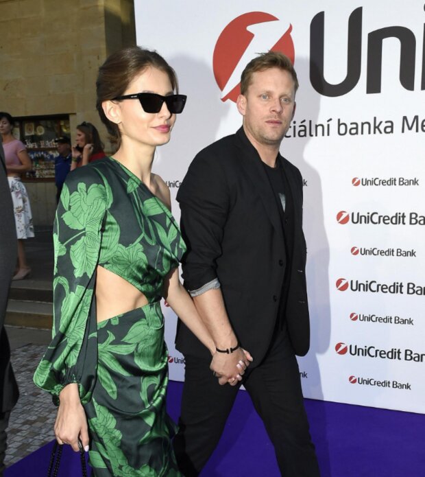 Jakub Prachař a Sara Sandeva. Foto: snímek obrazovky super.cz